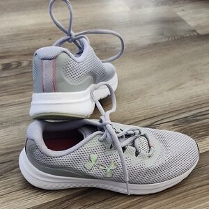Under Armour Light Gray Running Shoes with Pink Detail